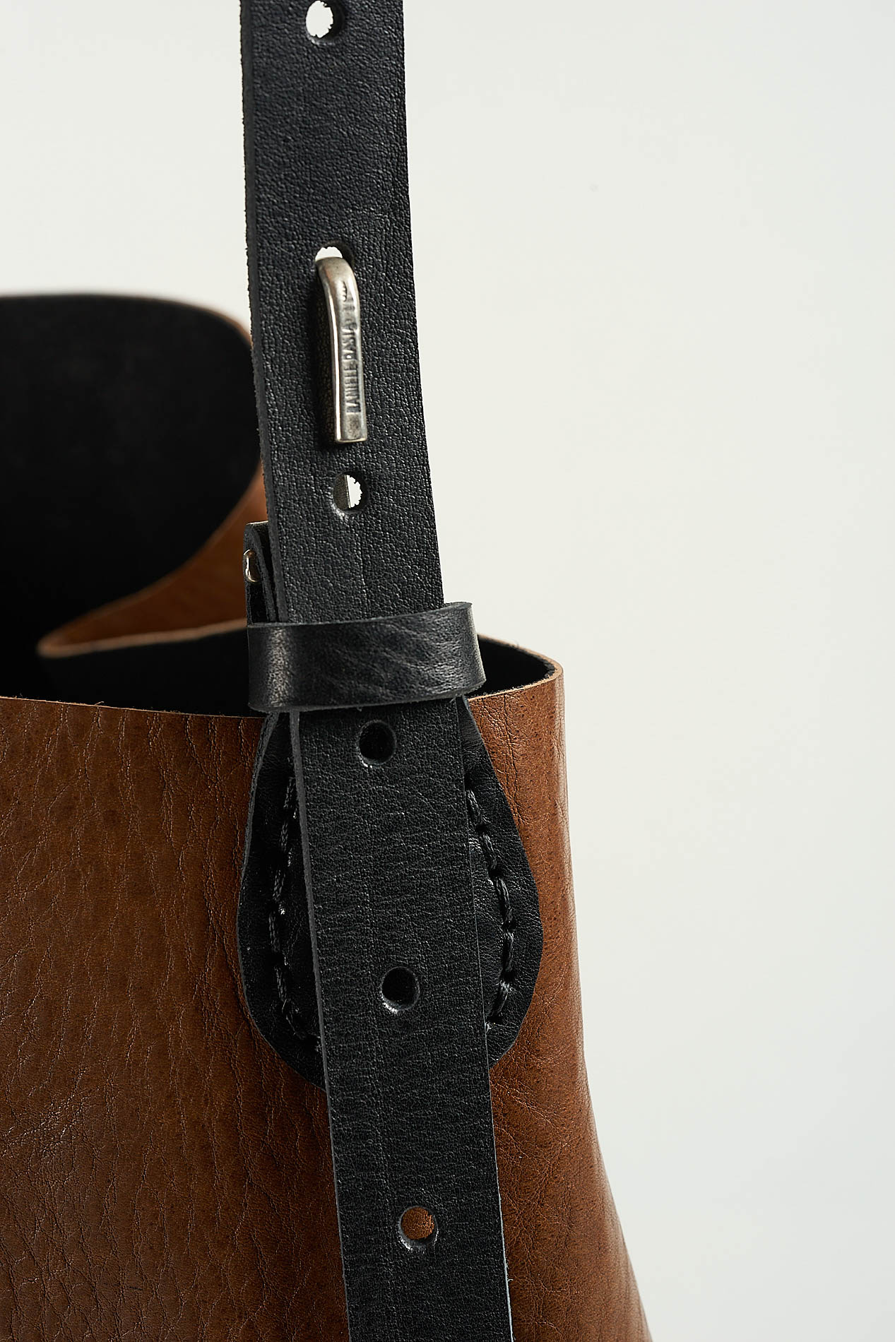daniele basta leather and silver bags - DETAIL 2